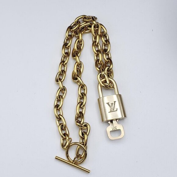 18K Gold-Plated Necklace with Authentic Louis Vuitton Padlock - Picture 7 of 12